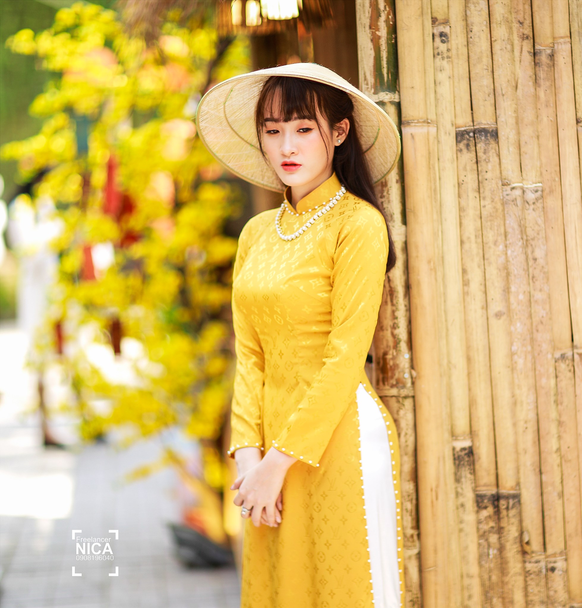 Áo dài màu vàng đẹp nhất Việt Nam